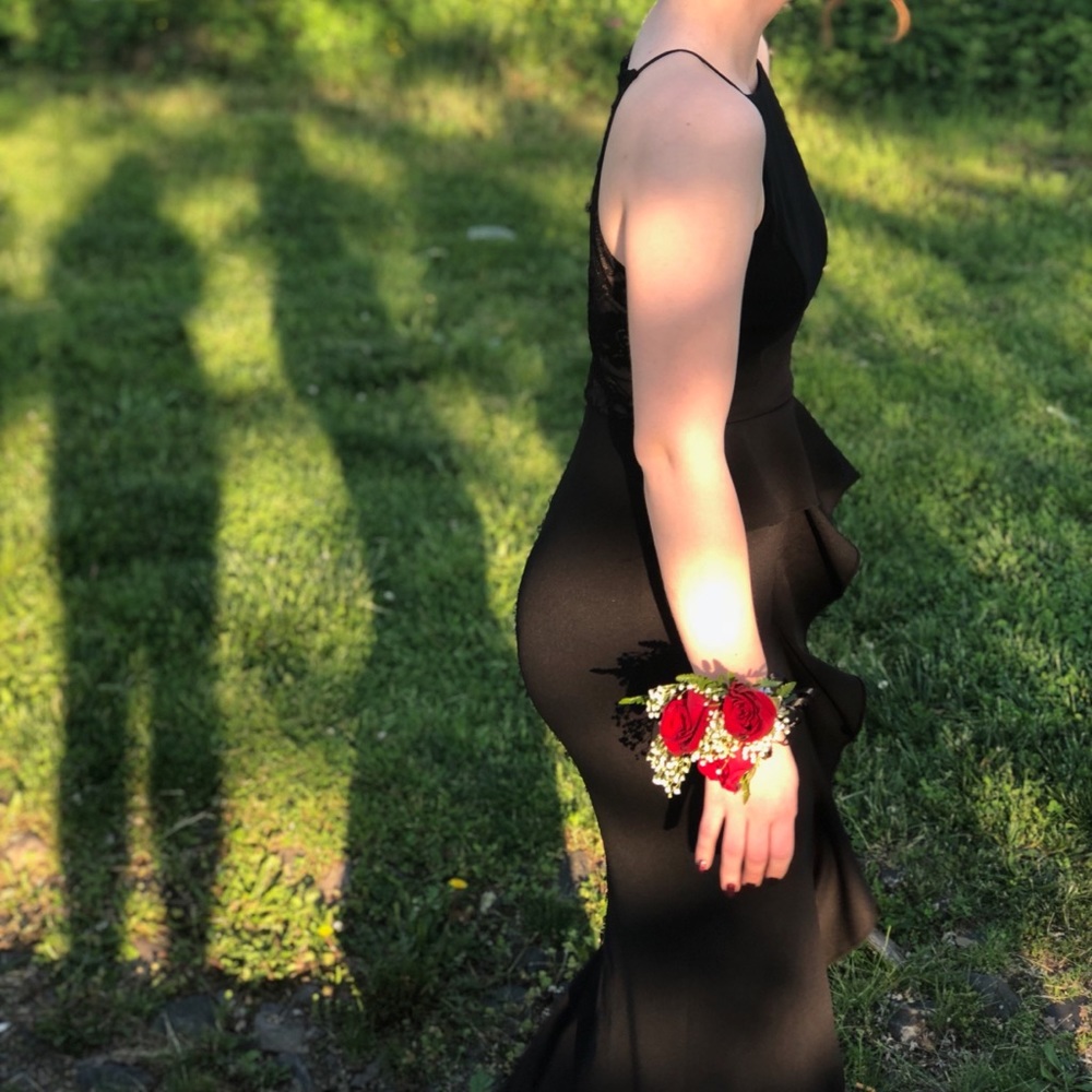 Windsor Long Black Dress w Slit